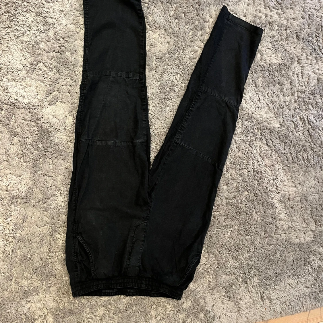 Svarta byxor med resår och snörning - 90