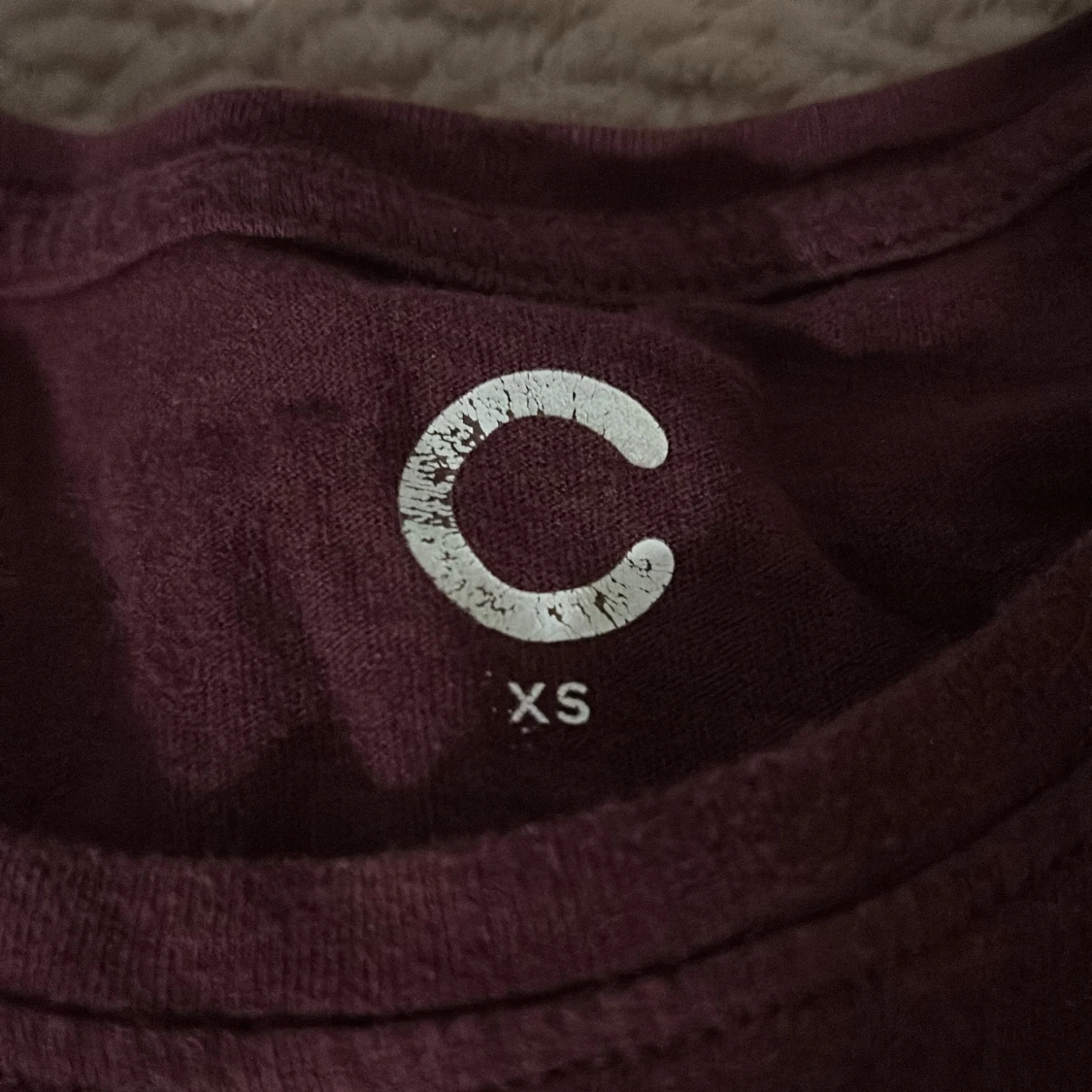 Vinröd t-shirt från C - 91