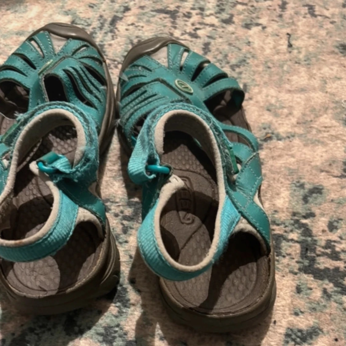 Turkosa sandaler från Keen - 90