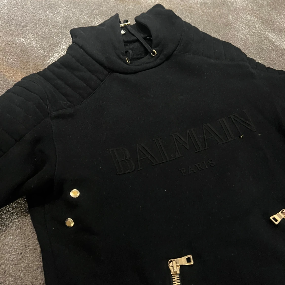 Svart hoodie från Balmain - 90