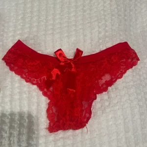 Rosa spetstrosor  - Självklart oanvända och nya 