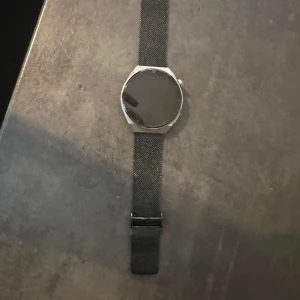 Huawei Watch GT3 pro - Toppskick, laddare kommer med. Har ej kvitto. Tveka inte om att fråga.