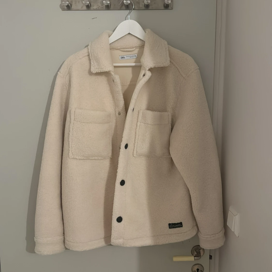 Beige fleecejacka från zara 