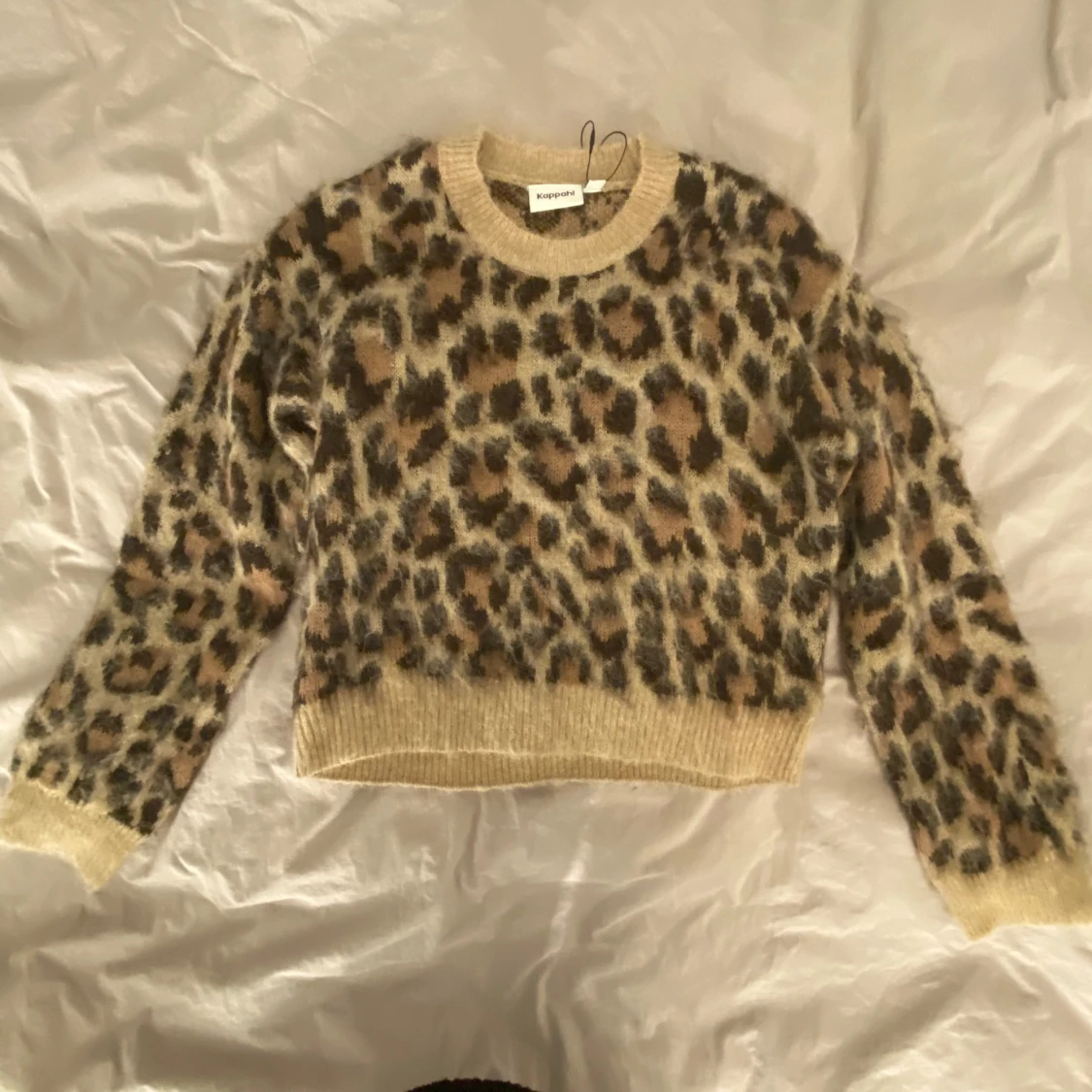 Leopardmönstrad tröja från Kappahl - 92