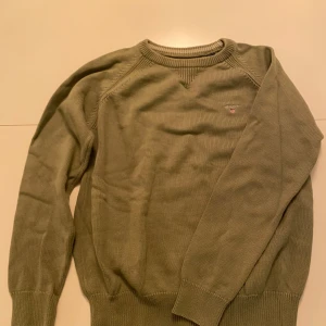 GANT Grovstickad - Säljer en Grovstickad tröja från Gant. Väldigt bra skick. Storlek 158/164Cm. Skriv med funderingar.