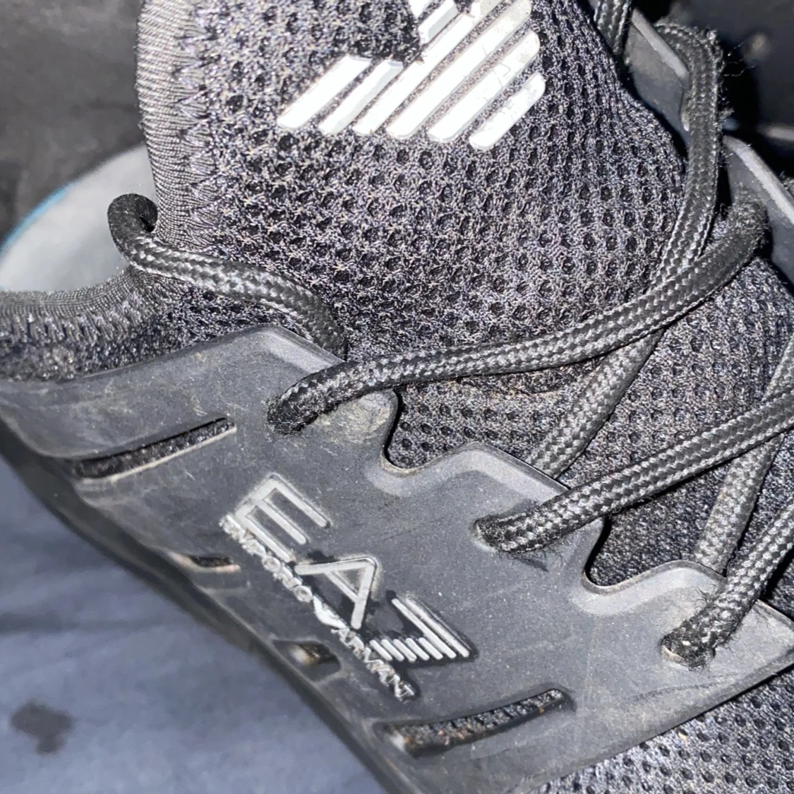 Svarta sneakers från EA7