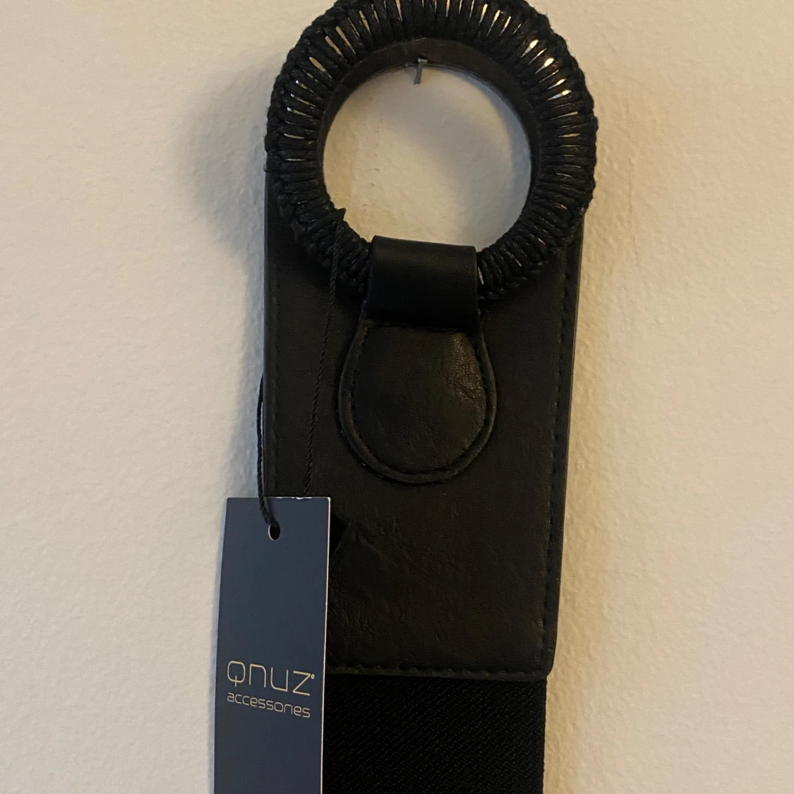 Svart bälte från Qnuz - 91