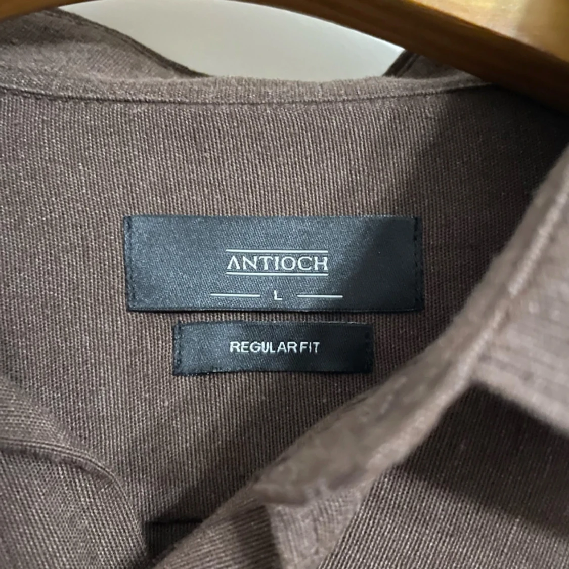 Brun skjorta stl L från Antioch - 91