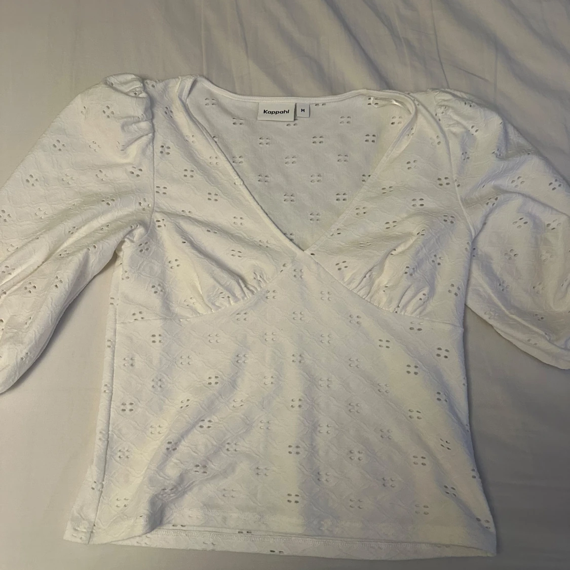 Vit omlottopp från Kappahl - 90