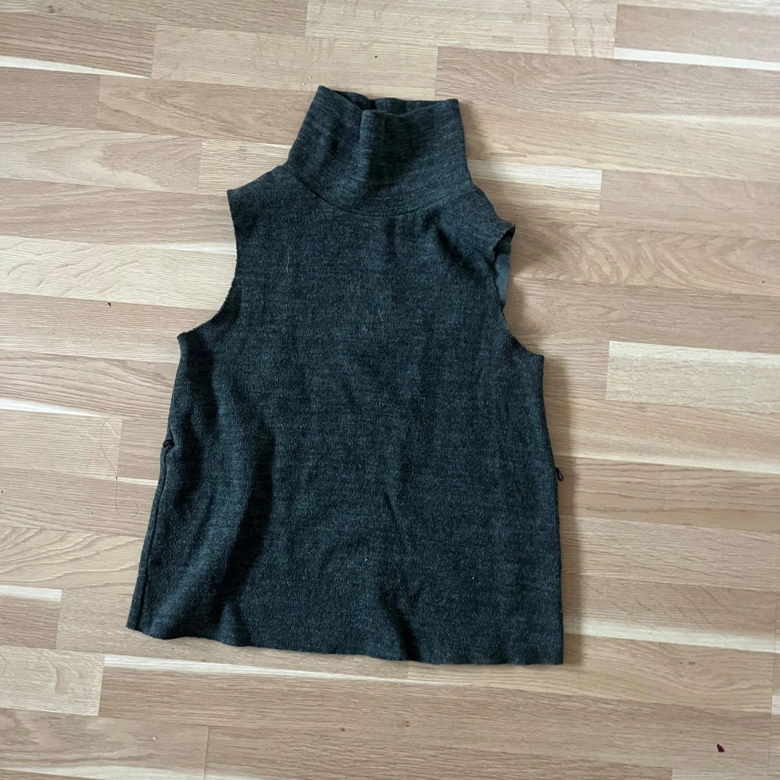 Grey turtle neck  - 91