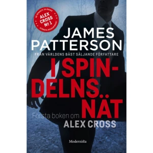 I spindelns nät (inbunden) - Första boken i världssuccéserien om Alex Cross»James Patterson är Mästaren. Punkt.« | IAN RANKIN»Tämligen hårdkokt [...] bra berättat, med många överraskande vändningar.« | LOTTA OLSSON, DNI spindelns nät inleds med den dubbla kidnappningen av dottern till en berömd Hollywood-skådespelerska och finansministerns unge son. Och det är bara början...Gary Soneji är en mordisk seriekidnappare som tänker begå århundradets brott. Alex Cross är den briljante, analytiske mordutredare som ställs emot honom. Jezzie Flanagan är chef på Secret Service - och den tredje parten i en av deckargenrens mest sällsamma konstellationer.Alex och Jezzie kommer varandra nära under utredningen. Men tidpunkten är den sämsta tänkbara. Gary Soneji är i toppform, och det senaste av hans vedervärdiga brott har skett i Alex distrikt och mitt framför näsan på Jezzies mannar.Alex ställs inför den ultimata prövningen: Hur överlistar man en genialisk psykopat?JAMES PATTERSON har haft fler New York Times-bästsäljare än någon annan författare genom tiderna, vilket har gett honom en plats i Guinness Rekordbok. Sedan hans första roman vann Edgar-priset 1977 har hans böcker sålt i mer än 300 miljoner exemplar. Alex Cross-romanerna är de senaste 25 årens mest populära deckarserie - I spindelns nät är den första boken i serien.»Att James Patterson är världens mest populära thrillerförfattare är inget mysterium. Han har en kuslig förmåga att skapa levande, realistiska karaktärer och perfekta intriger i blixtrande tempo. För att uttrycka det enkelt: Ingen gör det bättre.« | JEFFERY DEAVER »Bortom alla siffror ska vi inte glömma att ingen blir så här stor utan att ha en fantastisk berättartalang, och det har James Patterson, med råge. Alex Cross-serien bevisar det.« | LEE CHILD »I spindelns nät är den bästa thriller jag har läst på många år.« | NELSON DEMILLE    Format Inbunden   Omfång 430 sidor   Språk Svenska   Förlag Modernista   Utgivningsdatum 2016-11-21   Medverkande Börje Crona   Medverkande Lars Sundh   ISBN 9789177011026  