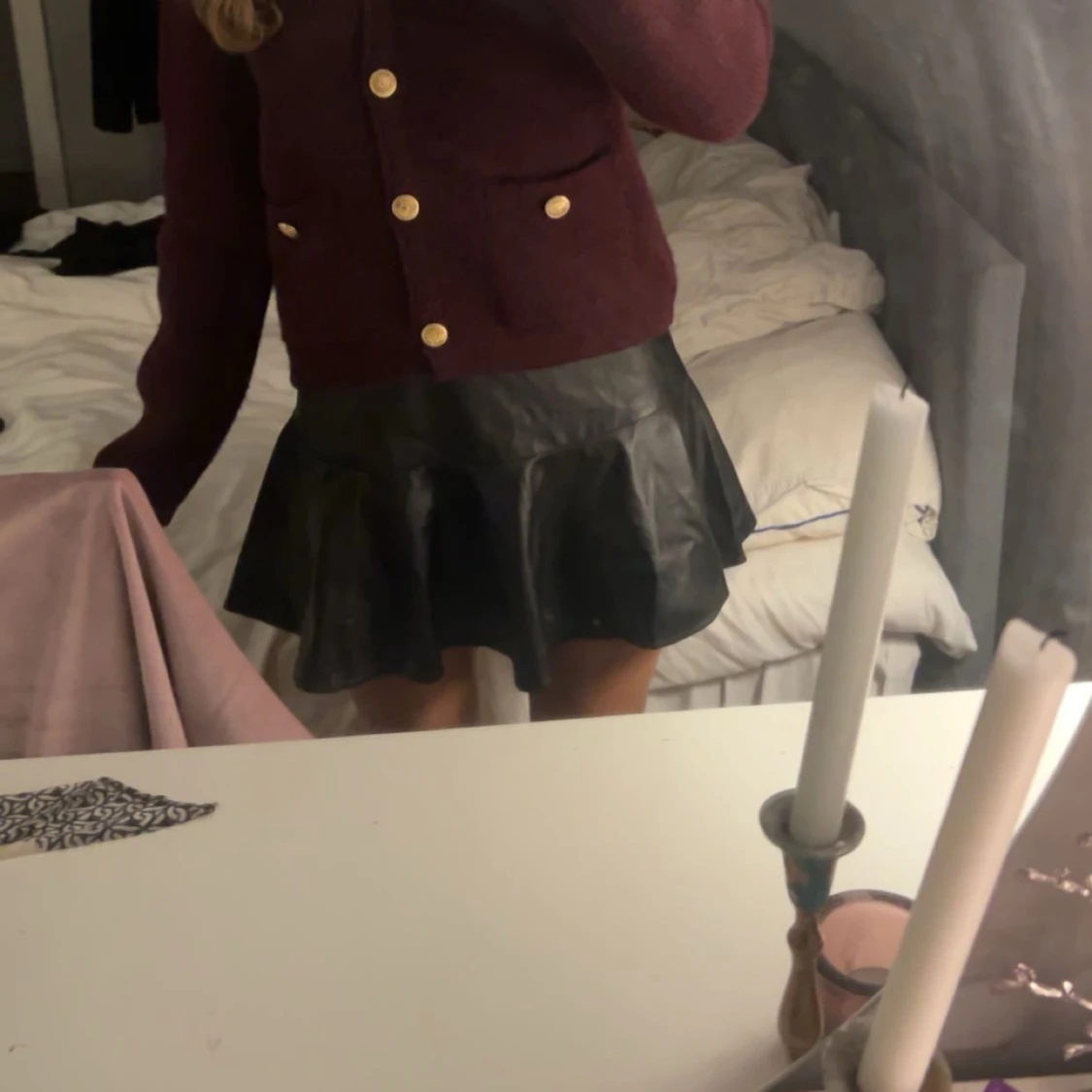 Svart kjol i skinnimitation - 90