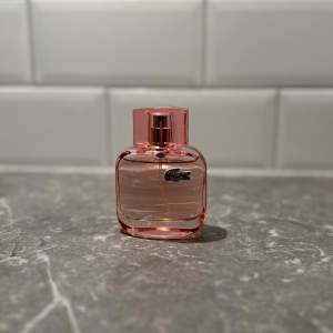 Säljer Lacoste Pour Elle Sparkling Edt. 50ml. Nästintill full då knappt använd. Orginalförpackning saknas. 