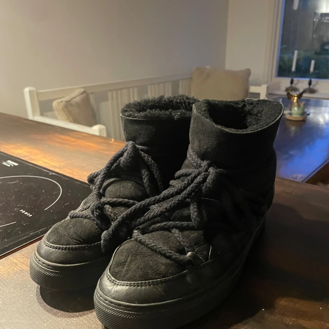 Svarta vinterboots från Inuikki 