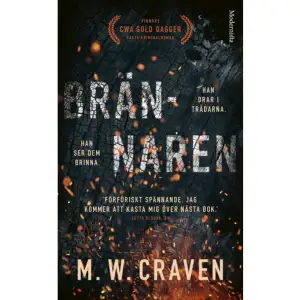 VINNARE AV GOLD DAGGER AWARD»M. W. Craven är lysande på att skapa spänning.« Lotta Olsson, DN, väljer årets bästa deckare »En väldigt spännande start på vad som ser ut att bli en lysande serie.« Mick Herron, författare till Slough House-serien En seriemördare bränner människor levande vid de förhistoriska stencirklarna i Storbritanniens Lake District. Han lämnar inga ledtrådar efter sig, och polisen är hjälplös. När hans namn hittas inristat i de förbrända resterna av det tredje offret tas den avstängde kommissarie Washington Poe tillbaka i tjänsten och kastas in i en utredning som han inte vill ha något med att göra. Han paras motvilligt ihop med den lysande men socialt tafatta civila utredaren Tilly Bradshaw och det omaka paret upptäcker ett spår som enbart var menat för Poe. I takt med att antalet offer ökar börjar Washington Poe inse att mycket mer står på spel för honom personligen i fallet än vad han kunnat föreställa sig...I svensk översättning av Gabriel Setterborg.M. W. CRAVEN är en brittisk kriminalförfattare. Som sextonåring rymde han hemifrån och gick med i armén, ägnade sedan tio år åt att göra långresor runt om i världen och tog därefter en examen i socialt arbete med inriktning på kriminologi och drogmissbruk. Sexton år senare bestämde han sig för att börja skriva på heltid. Brännaren, M. W. Cravens första kriminalroman, tilldelades 2019 års CWA Gold Dagger Award. »Mörk, vass och fängslande.« Peter James »En fullträff. Ruggigt spännande och obehaglig.« En annan Annika     Format Pocket   Omfång 365 sidor   Språk Svenska   Förlag Modernista   Utgivningsdatum 2021-04-01   Medverkande Gabriel Setterborg   ISBN 9789178938308  