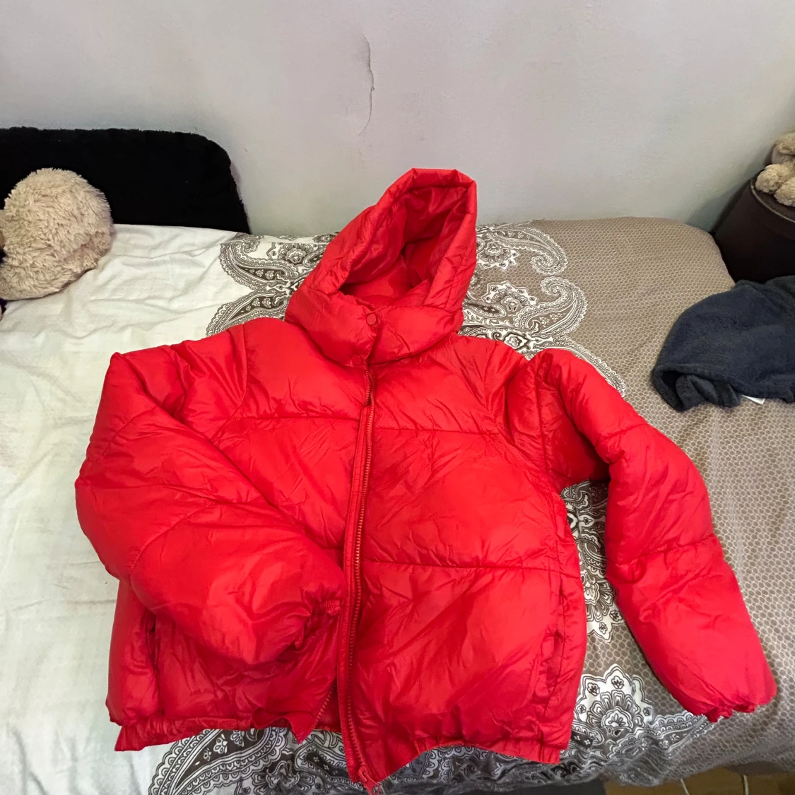 Röd pufferjacka - 90