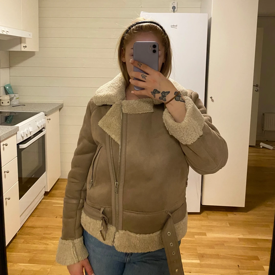 Beige jacka från Stradivarius - 90