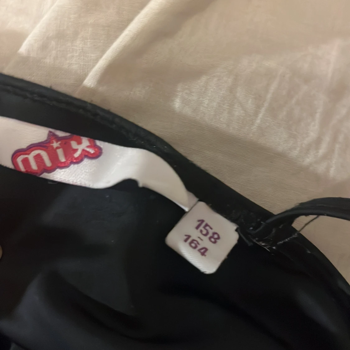 Baddräkt med ananasmönster - 90