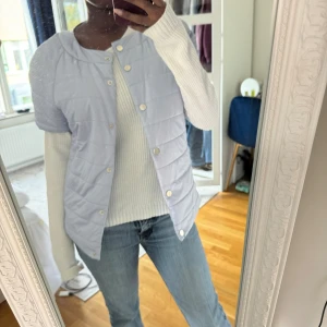 Ljusblå kortärmad jacka  - Väldigt bra skick🩵🩵