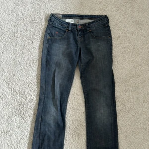 Lågmidjade jeans  - Lågmidjade jeans ifrån Lee