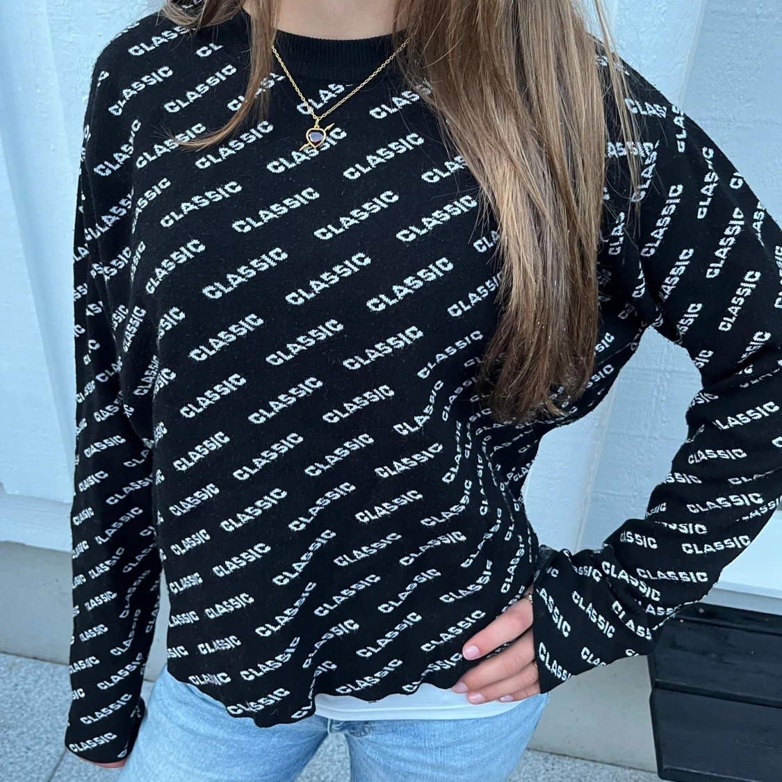 Stickad tröja med text - 92