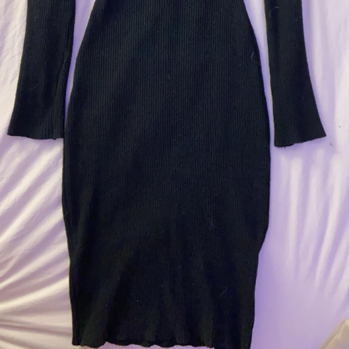 Stickad lång off shoulder klänning - 93