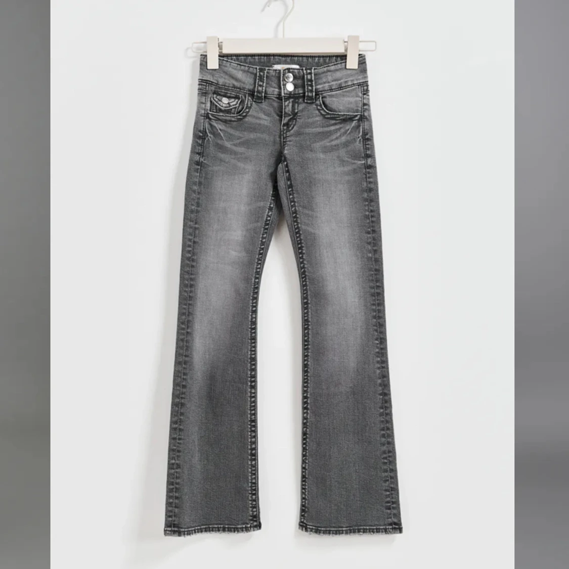 Chunky basic flare jeans