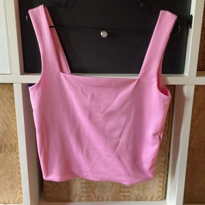 Linne - Rosa linne från newyorker i storlek xxs. aldrig använd och lappen är kvar, köpt för 70kr💓