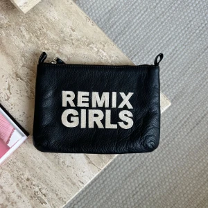 Clutch designers remix - Clutch från designers remix