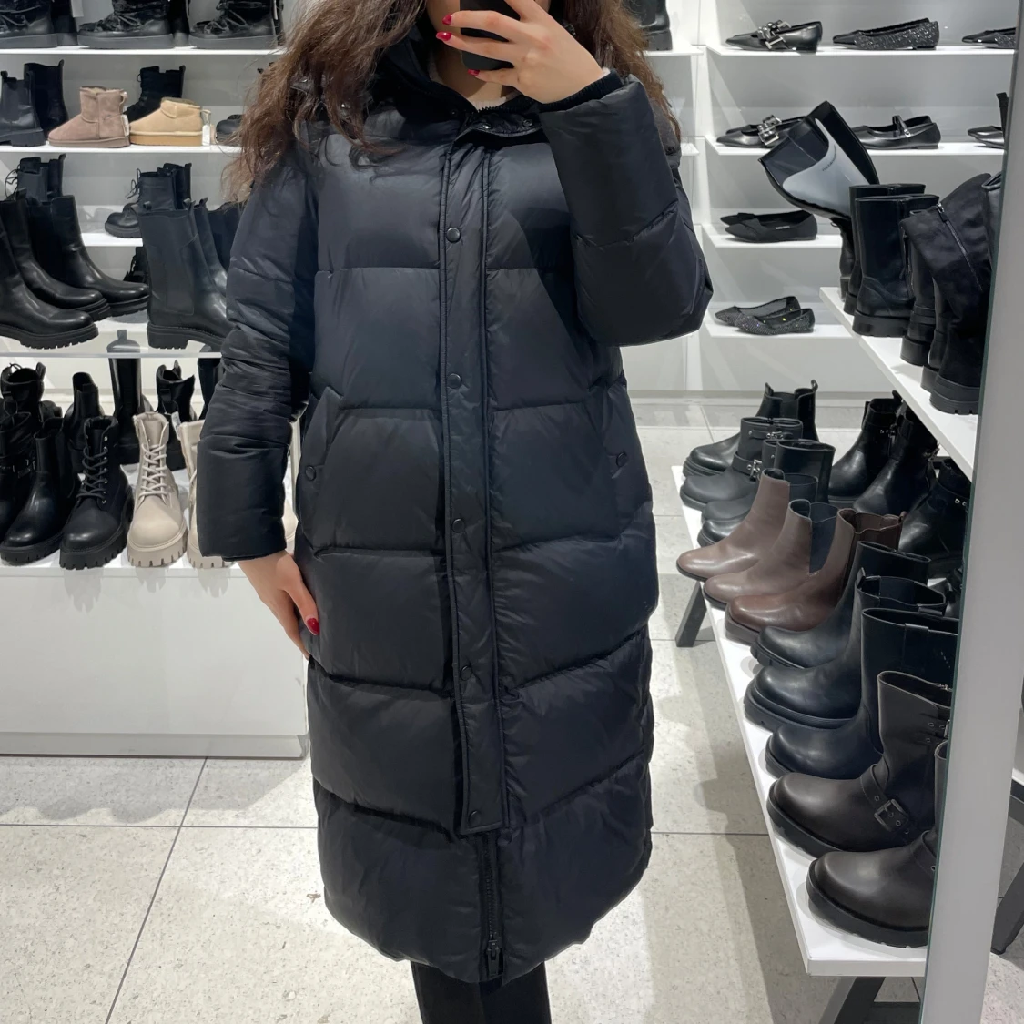 Svart lång dunjacka märke rockandblue 40 nyskick  - 1