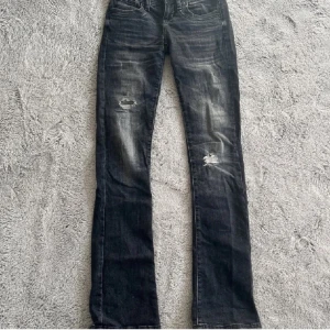 Ltb jeans  - Säljer dessa super snygga ltb jeans i storlek 27/32 men sitter som 26/32❤️ tryck på köp nu om ni vill köpa❤️