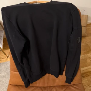 Cp company sweatti  - En soft tröja äkta såklart. Hör av dig vid frågor👍🏻