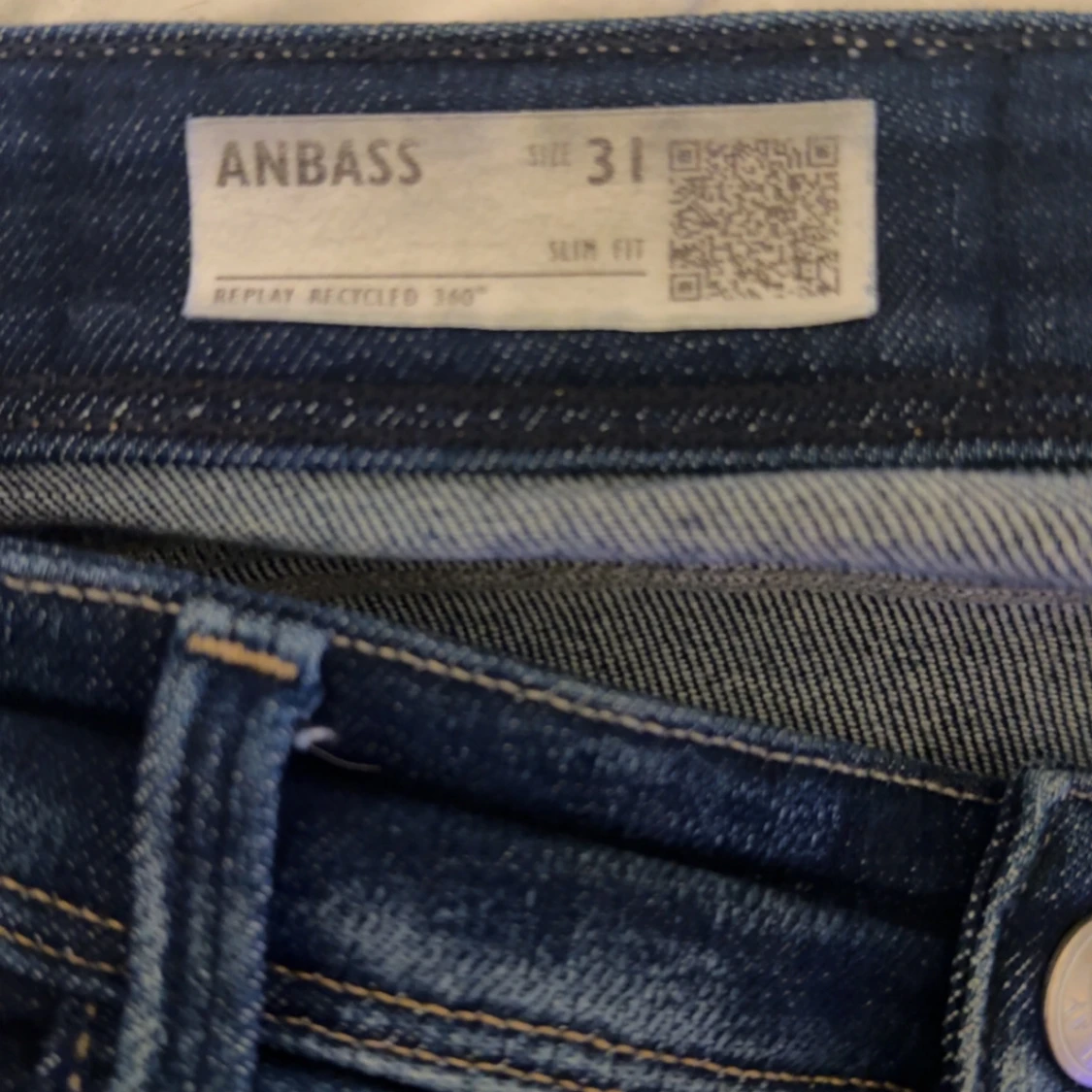 Mörkblå jeansbyxor från Replay - 3