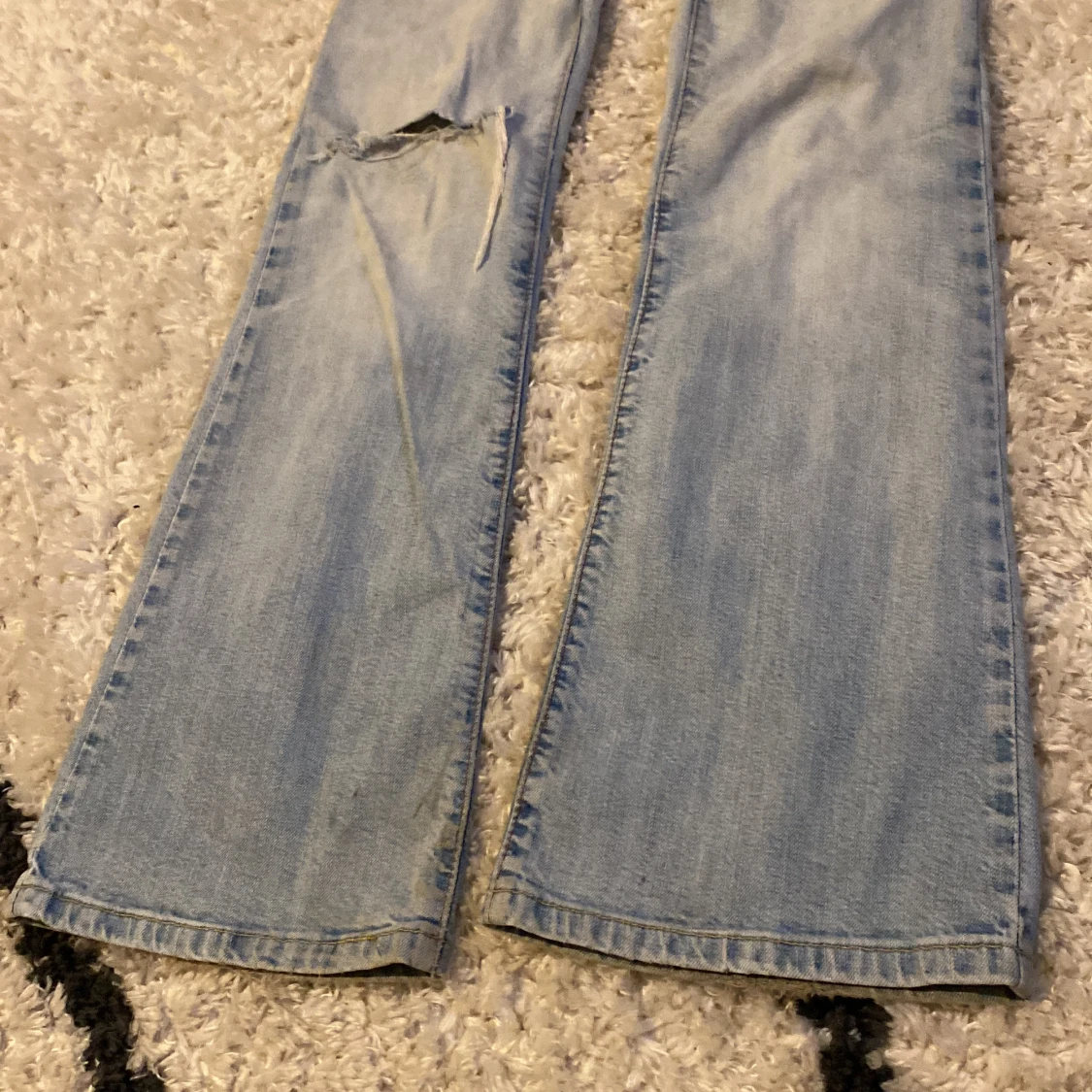 Ljusblå bootcut Levi's jeans - 4