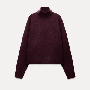 Polotröja - Så snygg vinröd stickad tröja från Zara❤️Slutsåld på hemsidan och endast använd 3 gånger!