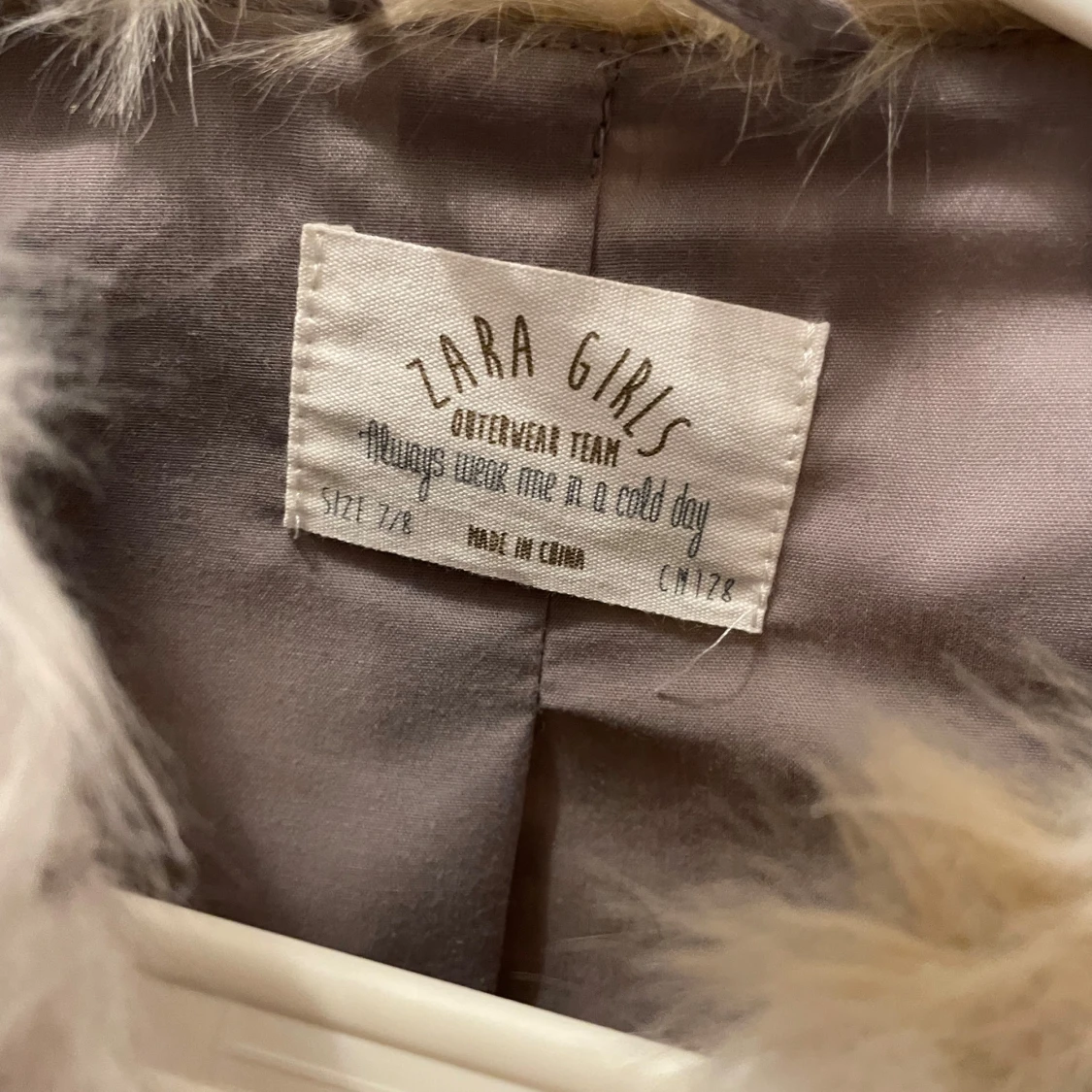 Beige och vit pälsväst från Zara Girls - 2