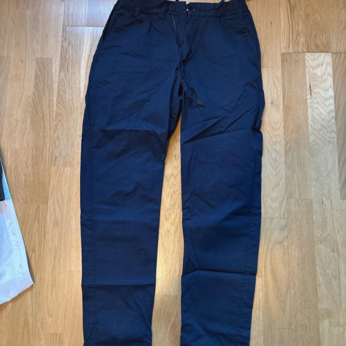 Mörkblå byxor från Massimo Dutti