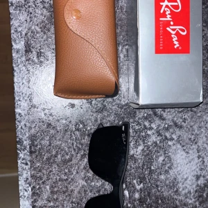 Rayban - Säljer nu dessa nya får ingen användning 