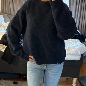 Mörkblå stickad tröja  - Denna är ifrån hm 🩷postar dagen du köper 🥰