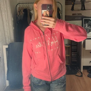 Rosa hollister hoodie - Skön och mjuk hoodie från Hollister💞 bra skick! 