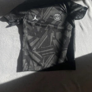 Nike tröja  - Nike tröja 128-137