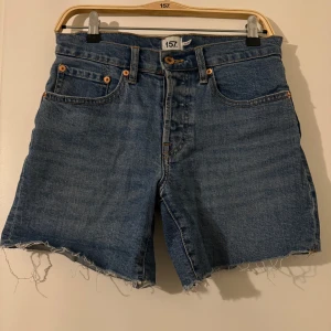 Shorts - Lager 157 short, endast använda en gång.