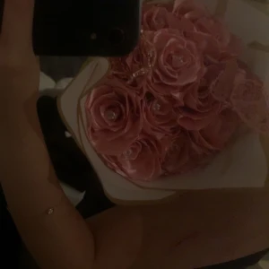 Blom bukett  - Säljer massor av buketter, hur stora/små ni vill ha! Vilken färg som helst, dekoration, glitter osv hör av er minst tre dagar innan beställning!!🤍💐💐
