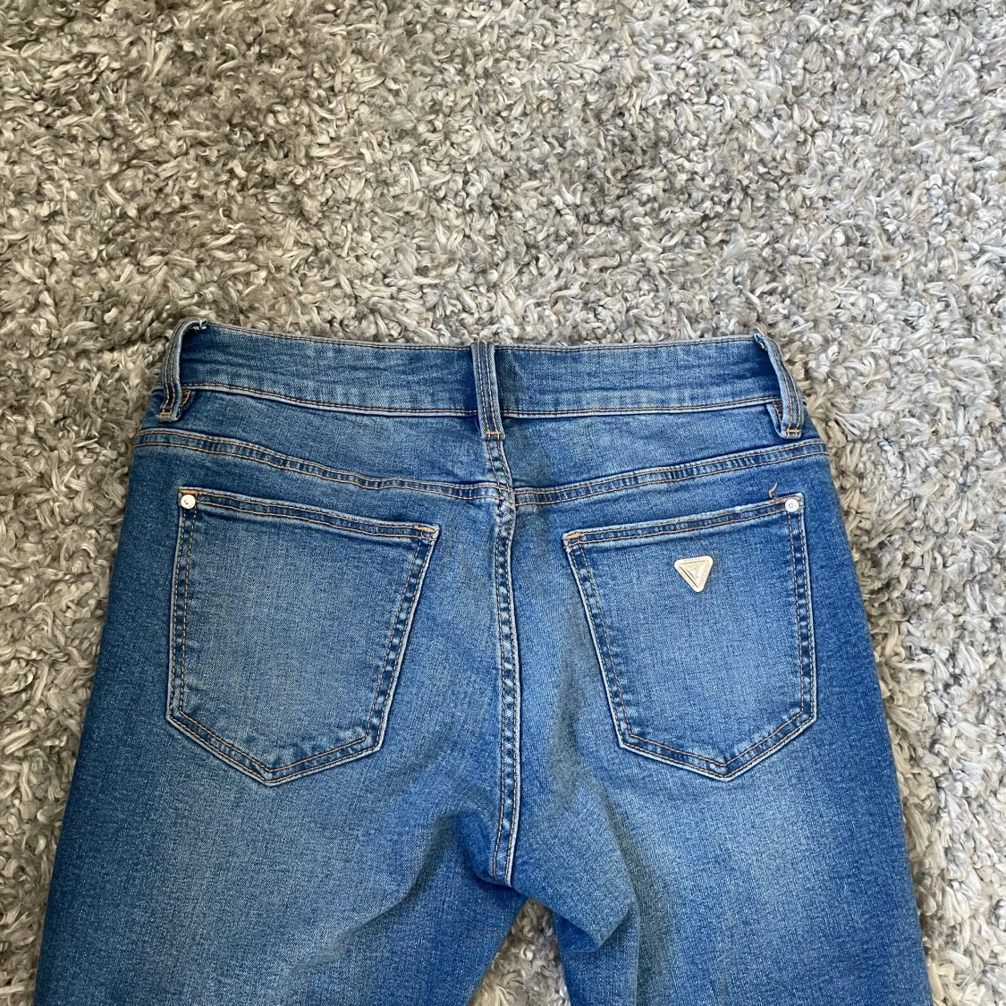 Guess straight jeans 