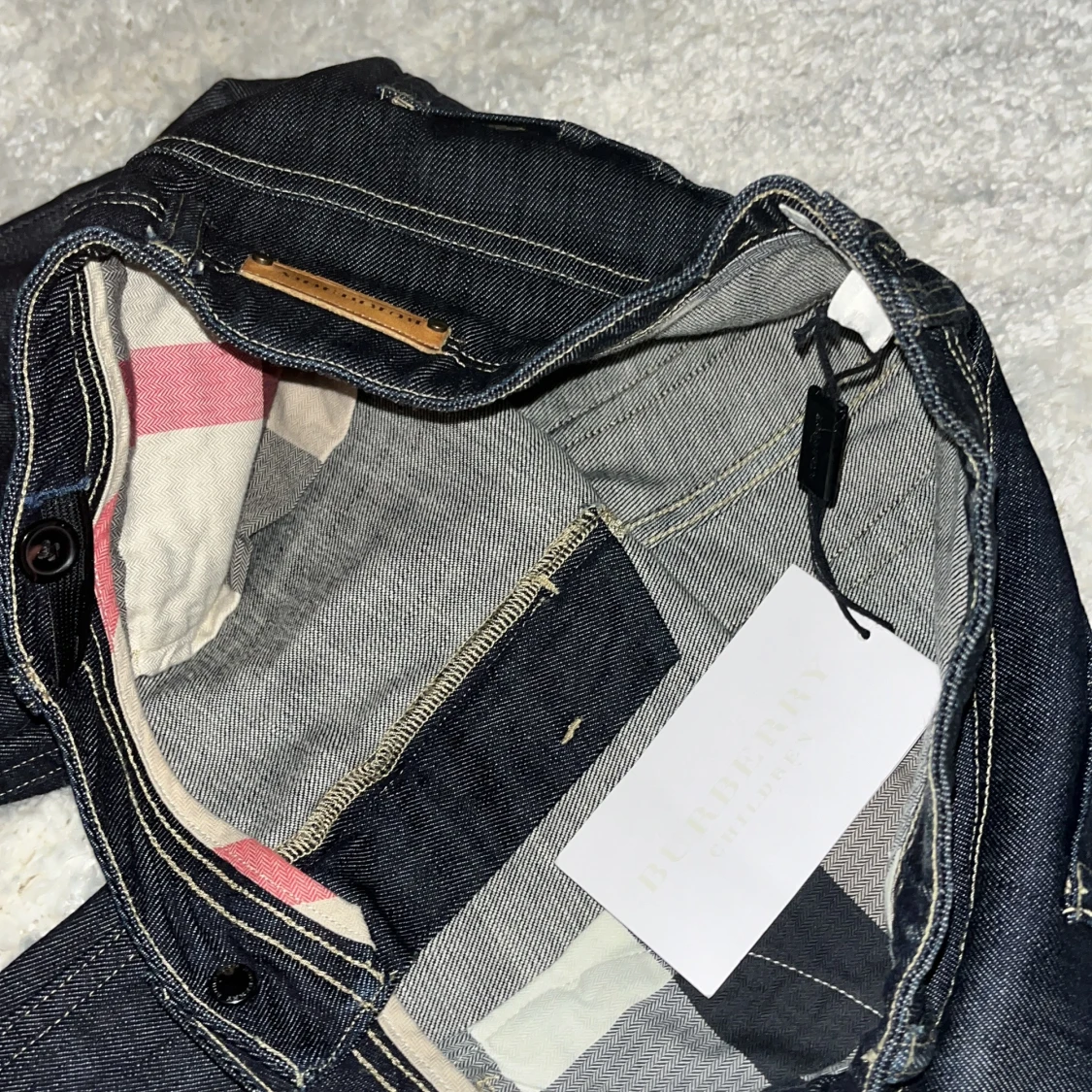 Svarta jeansbyxor från Burberry - 92