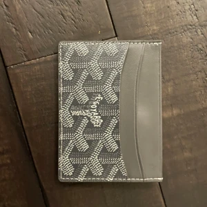 Korthållare - Låda meddöljes.