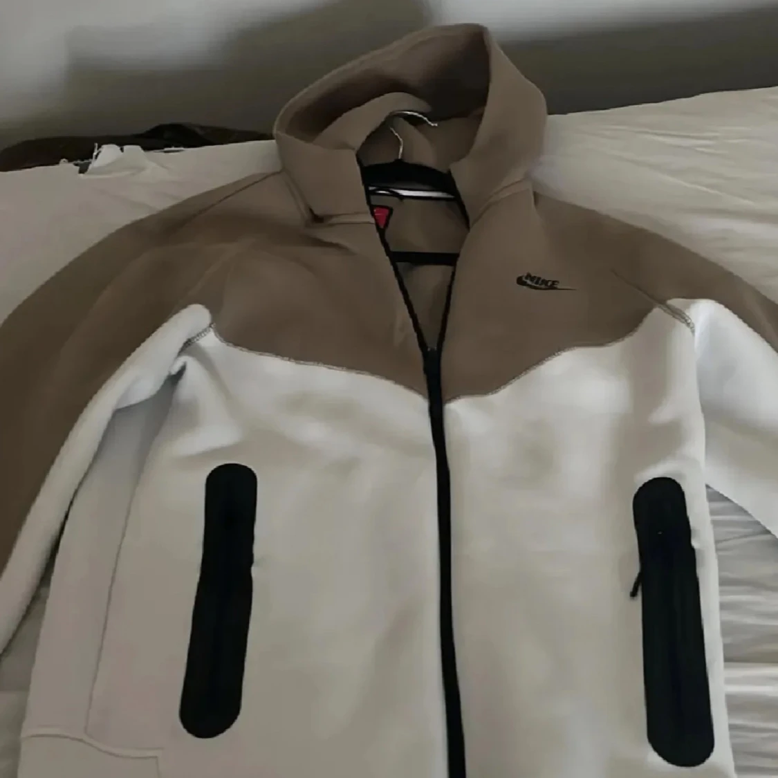 Vit & Beige Nike Tech Dress  - 93