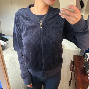 Juicy couture tröja  - Tröja från juicy couture storlek M 