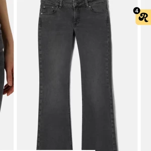 Jeans  - Jeans från junkyard, i grå, knappt använda, 