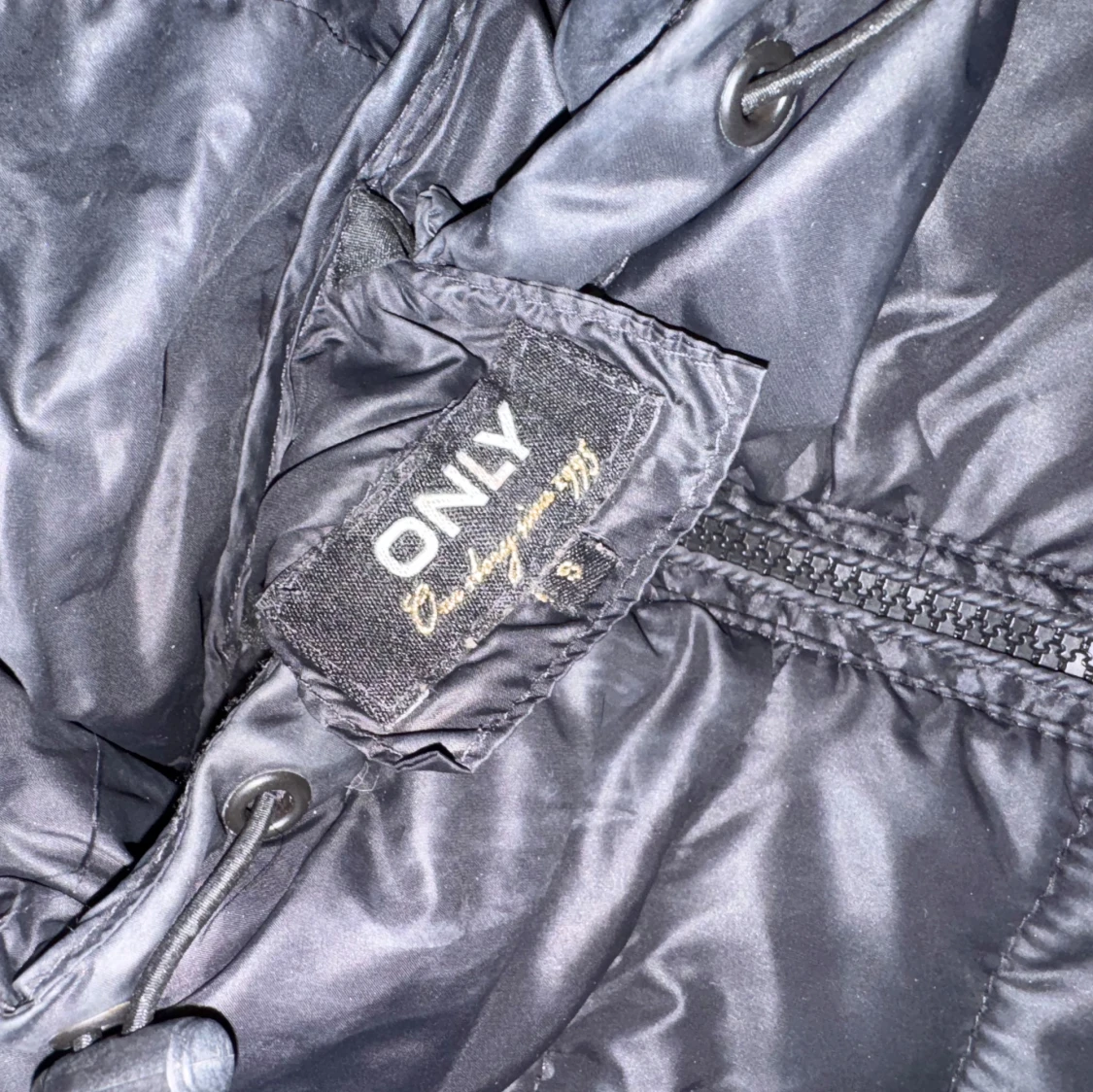 Svart pufferjacka från ONLY - 90